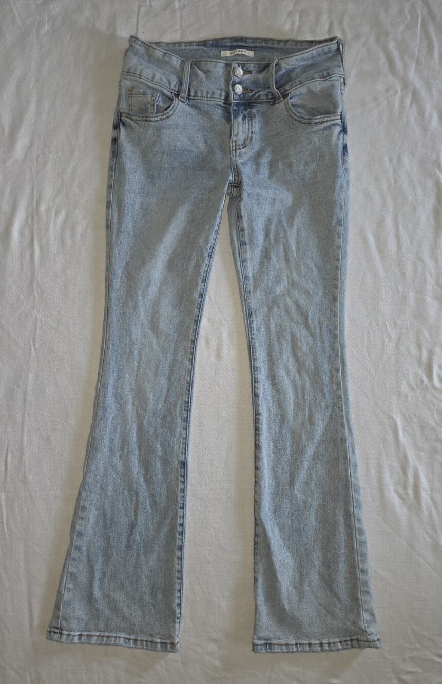PacSun Vintage Y2K Low Rise Flare / Bootcut Light Wash Jeans Size 27